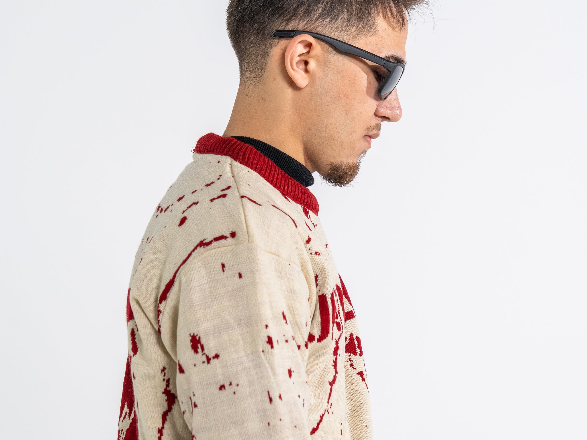 UNTAINED KNIT – BLOOD SNOW